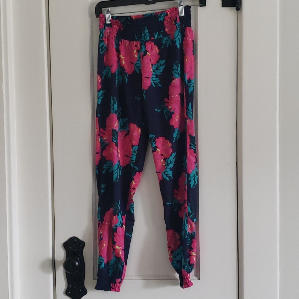 🔴3/$12 Aerie silky jogger